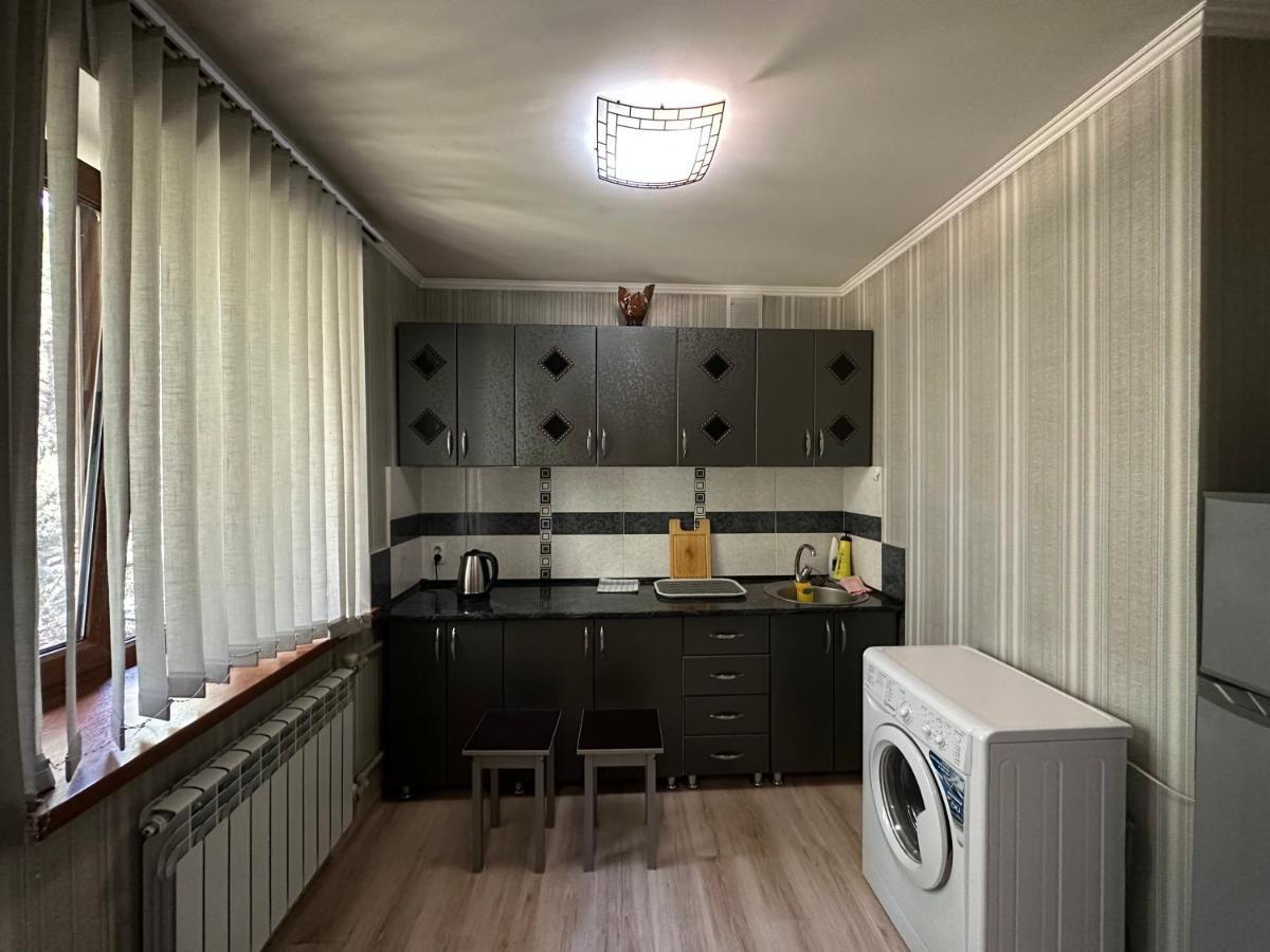 One-Room Apartment Opposite Almaty Airport Turksib Exterior foto