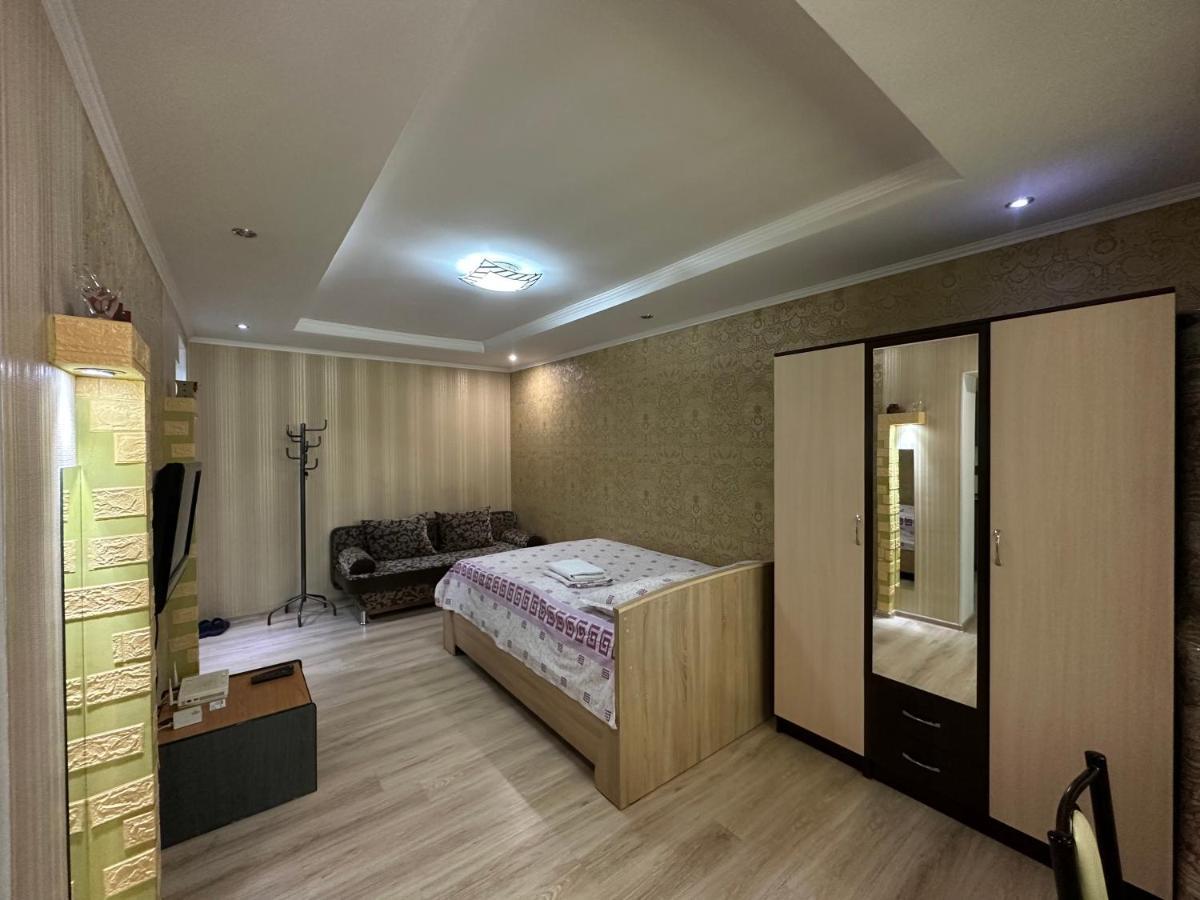 One-Room Apartment Opposite Almaty Airport Turksib Exterior foto