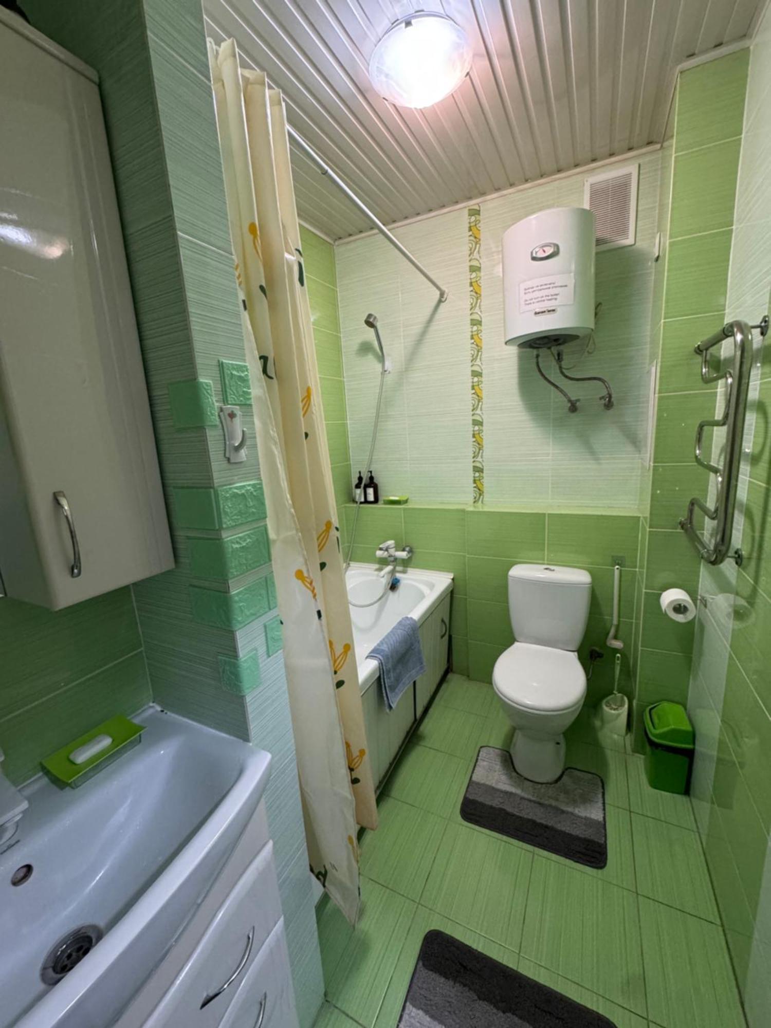 One-Room Apartment Opposite Almaty Airport Turksib Exterior foto